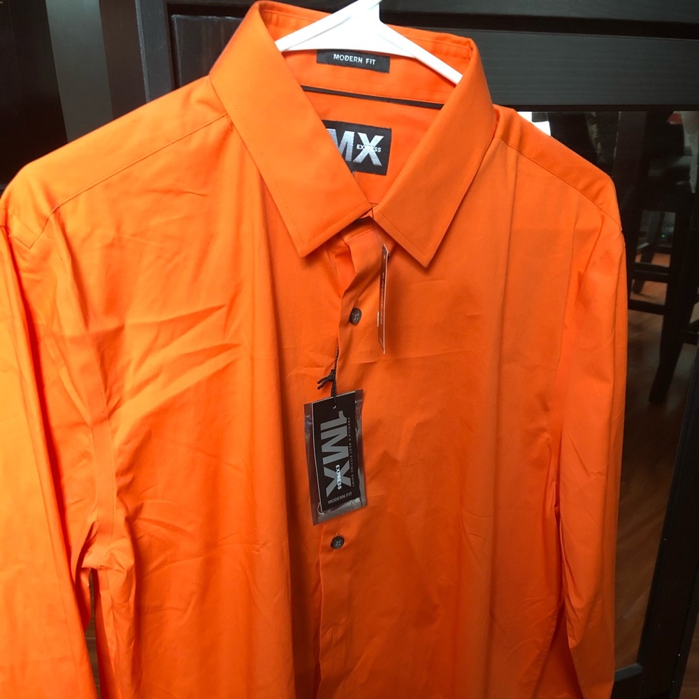 Brand New Express Button Down